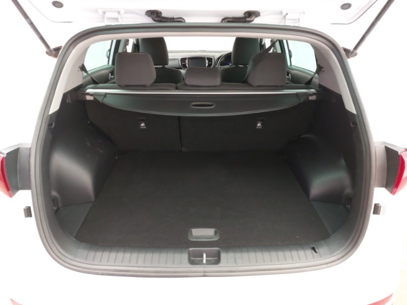 Kia Sportage 1.7 Crdi Isg 3 White #18