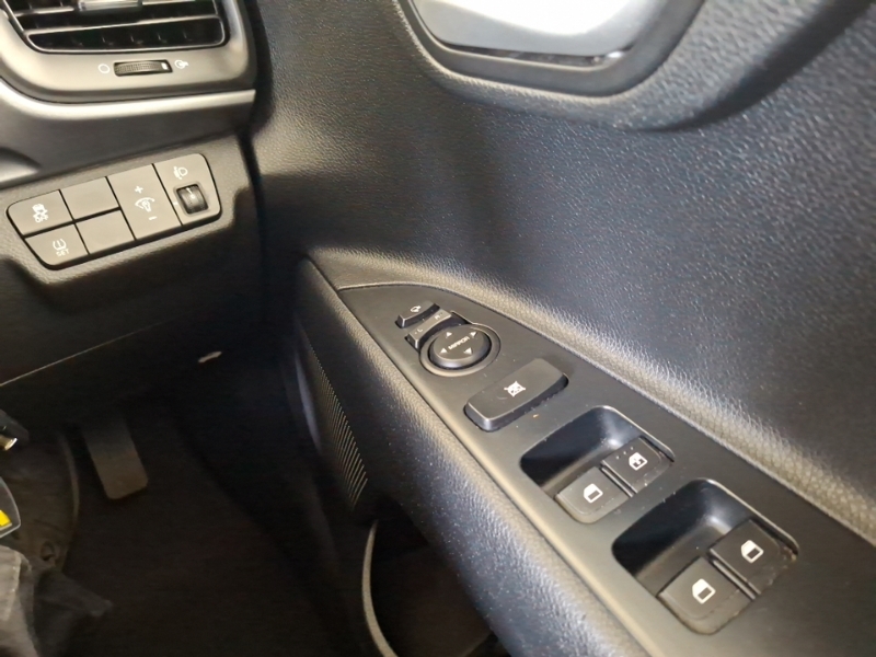Kia Stonic 1.0 T-gdi Maxx Euro 6 Ss White #16