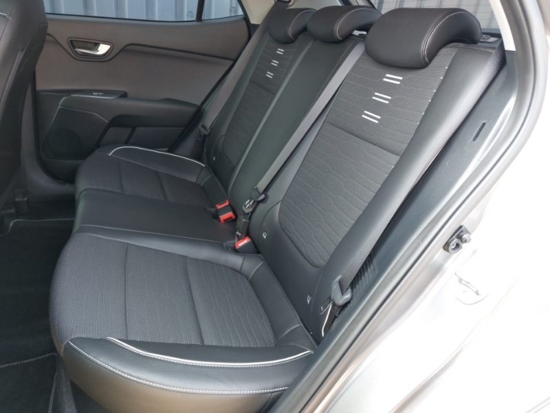 Kia Stonic 1.0T Gdi 48V Gt-line S Dct Grey #6