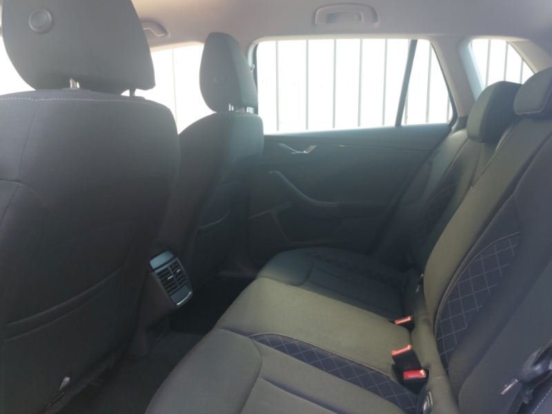 Skoda Kamiq 1.0 Tsi 110 Se Drive AV23XWU Grey #6