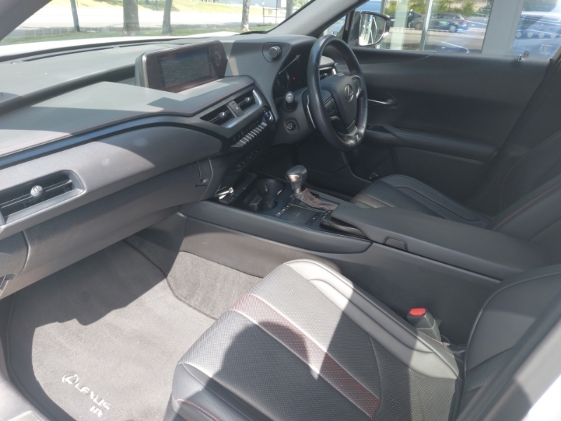 Lexus UX 250H 2.0 F-sport Cvt Nav VO20CVS White #5