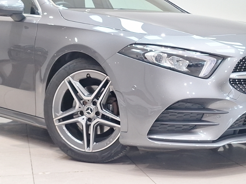 Mercedes-Benz A Class A 200 Amg Line Red #20