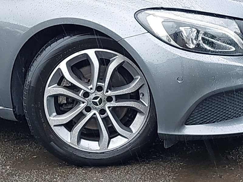 Mercedes-Benz C Class C 200 Amg Line Premium White #20