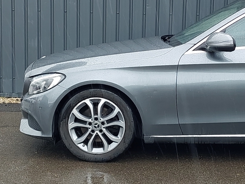 Mercedes-Benz C Class C 200 Amg Line Premium White #19