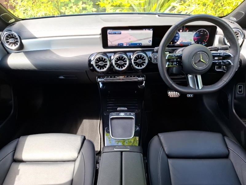 Mercedes-Benz CLA Class Cla 220D Amg Line Premium Plus Tip Blue #3