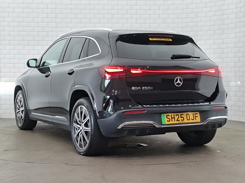 Mercedes-Benz EQA Eqa 250 140Kw Amg Line Executive 70.5Kwh Black #2