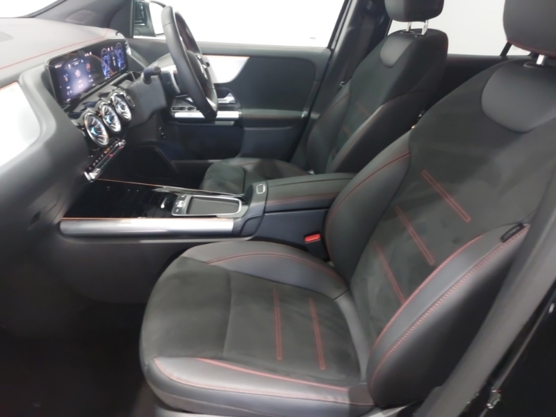 Mercedes-Benz EQA Eqa 250 140Kw Amg Line Premium 70.5Kwh Black #5