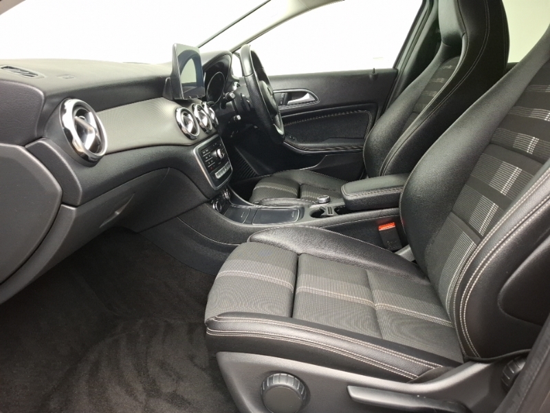 Mercedes-Benz GLA Class Gla 180 Urban Edition Grey #5