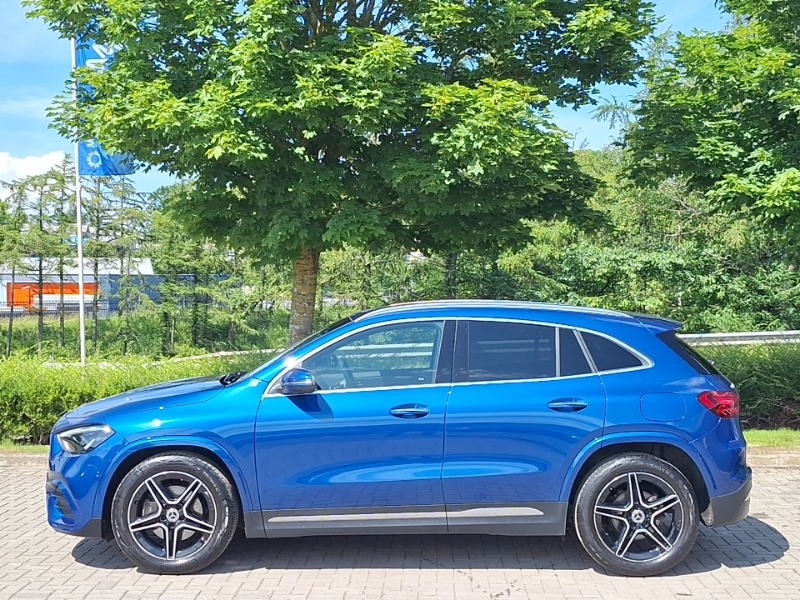 Mercedes-Benz GLA Class Gla 200 Amg Line Executive Blue #4