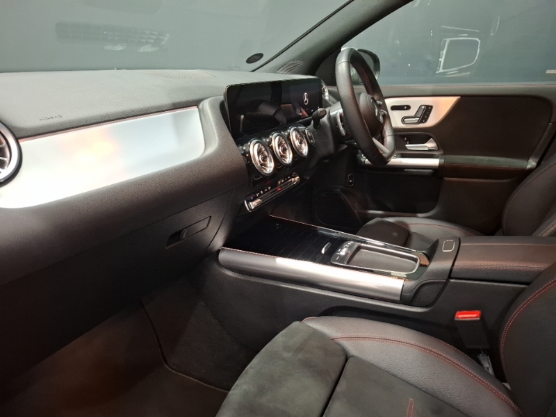 Mercedes-Benz GLA Class Gla 200 Amg Line Premium Grey #5