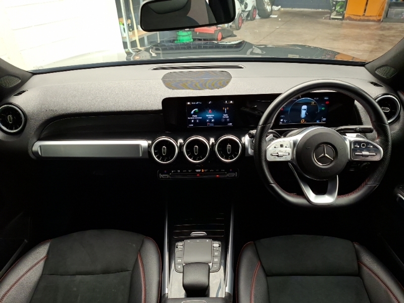 Mercedes-Benz GLB Class Glb 200 Amg Line 7G-tronic Black #3