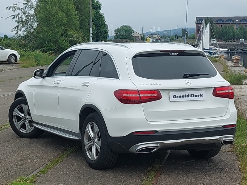 Mercedes-Benz GLC Class Glc 220D 4Matic Sport Premium 9G-tronic White #2