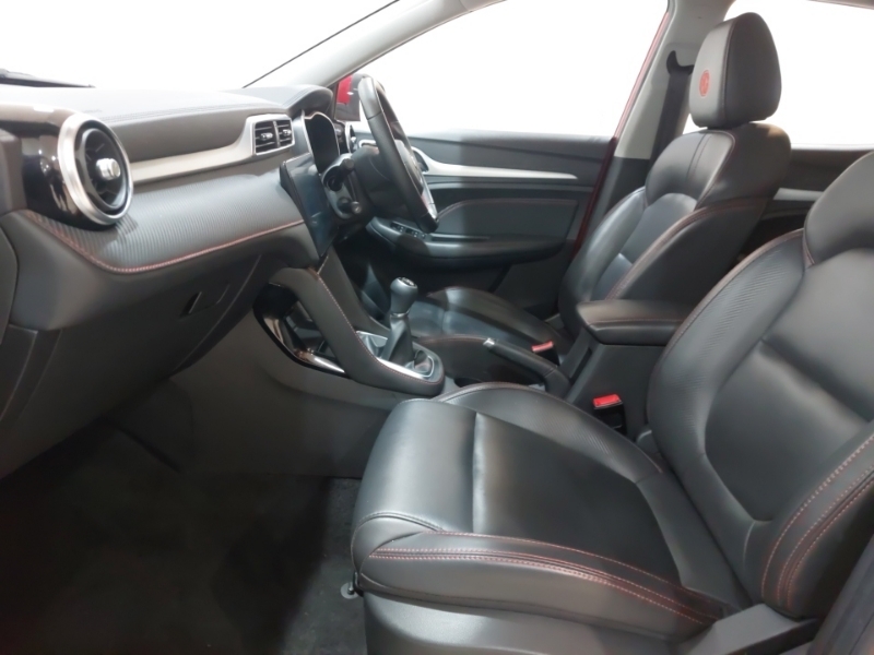 MG ZS 1.5 Vti-tech Exclusive Red #5
