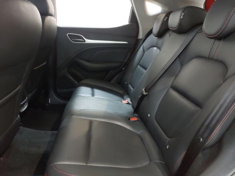 MG ZS 1.5 Vti-tech Exclusive Red #6