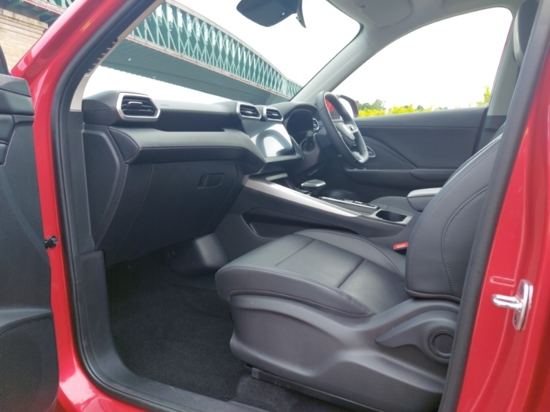 MG ZS 1.5 Hybrid Trophy Red #5