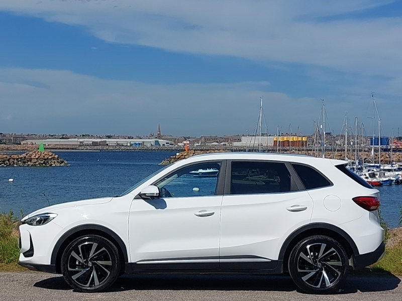 MG ZS 1.5 Hybrid Trophy White #4