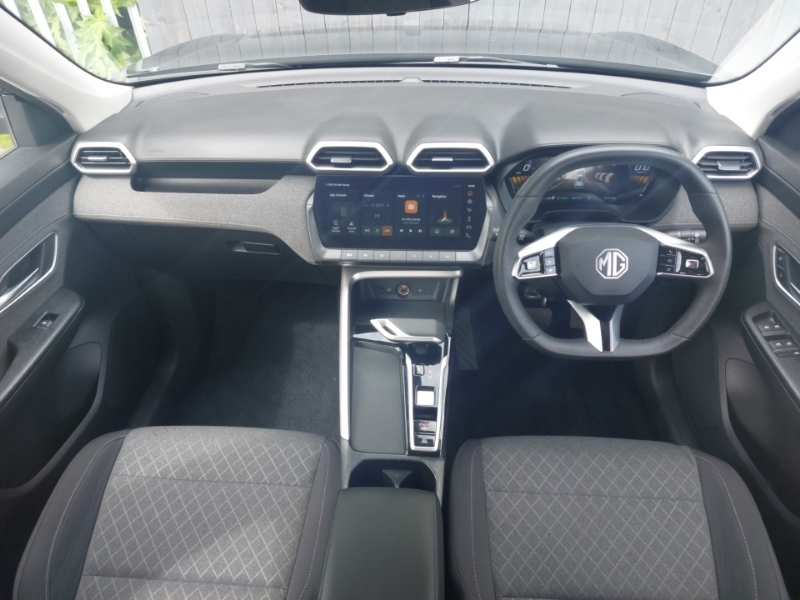 MG ZS 1.5 Hybrid Se Black #3