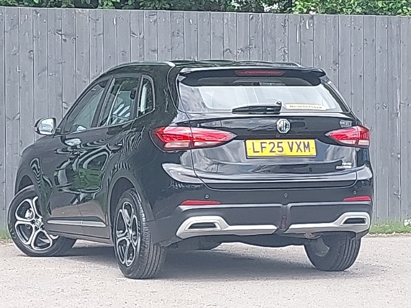MG ZS 1.5 Hybrid Se Black #2