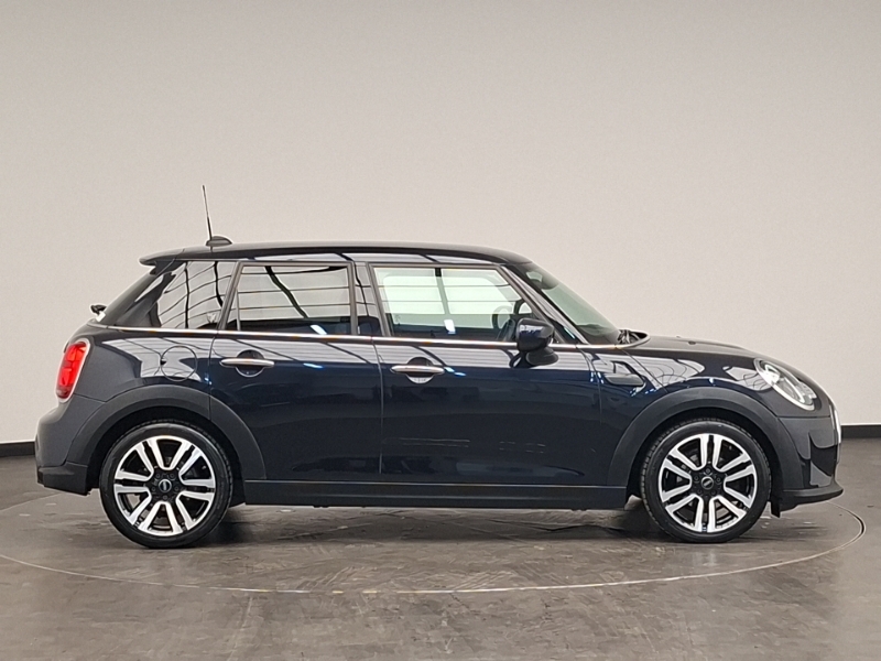 Mini Hatch 1.5 Cooper Exclusive BK22TNN Black #3