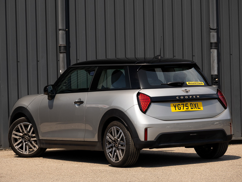 Mini Hatch 1.5 C Classic YG75DXL Silver #2