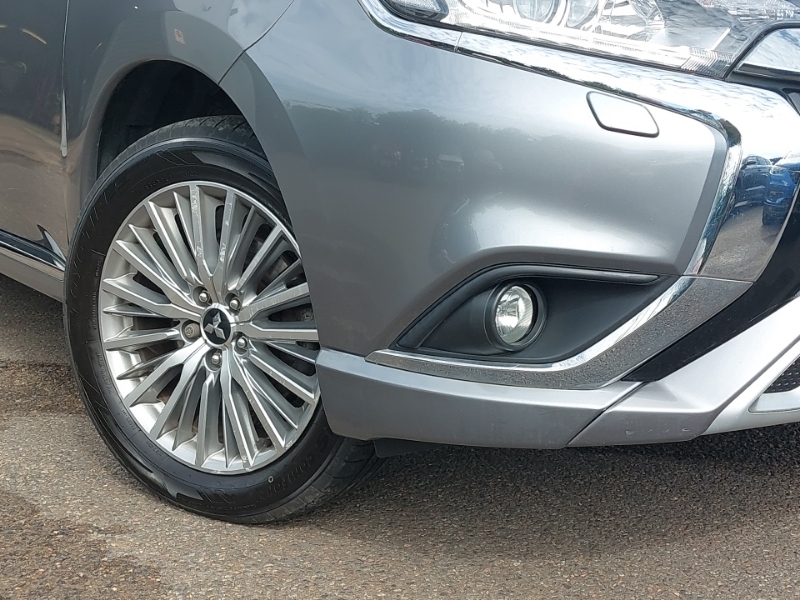 Mitsubishi Outlander 2.4 Outlander Exceed Phev Cvt 4Wd Black #20