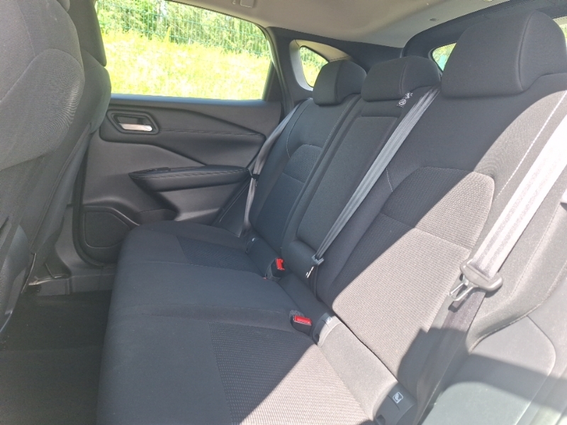 Nissan Qashqai 1.3 Dig-t Mh 158 Acenta Premium Xtronic White #6