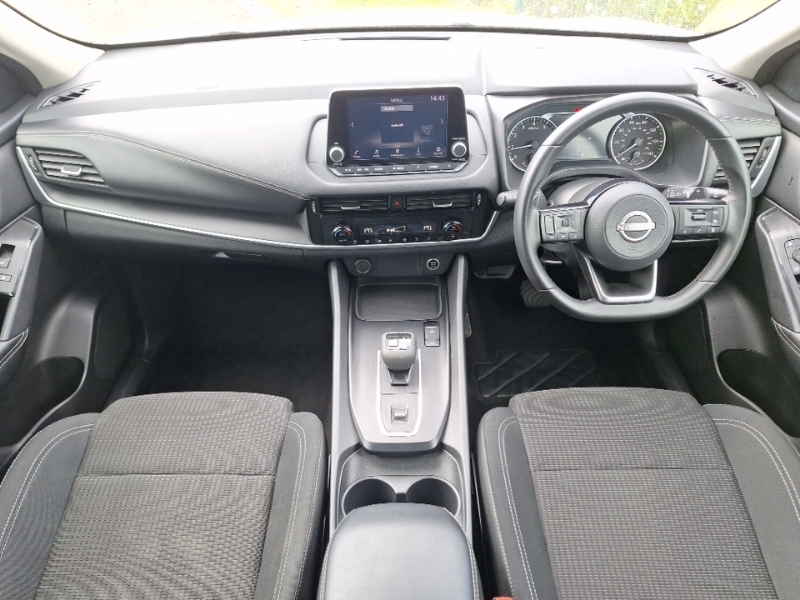 Nissan Qashqai 1.3 Dig-t Mh 158 Acenta Premium Xtronic White #3