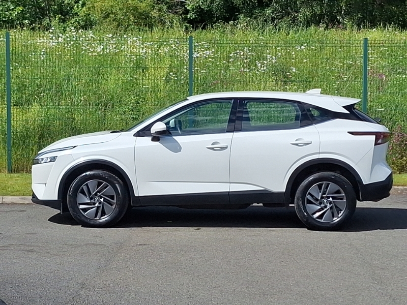 Nissan Qashqai 1.3 Dig-t Mh 158 Acenta Premium Xtronic White #4