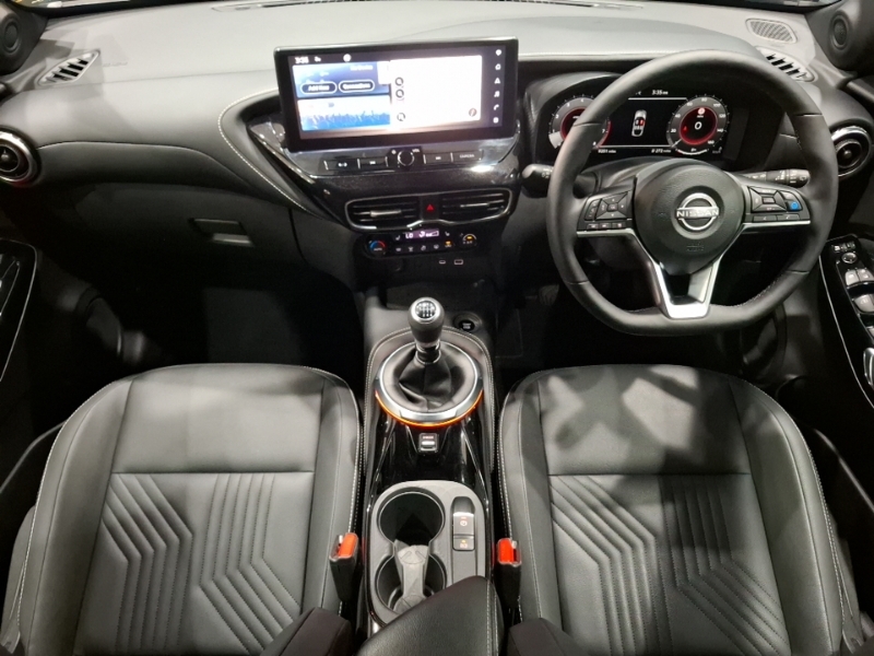 Nissan Juke 1.0 Dig-t Tekna Grey #3