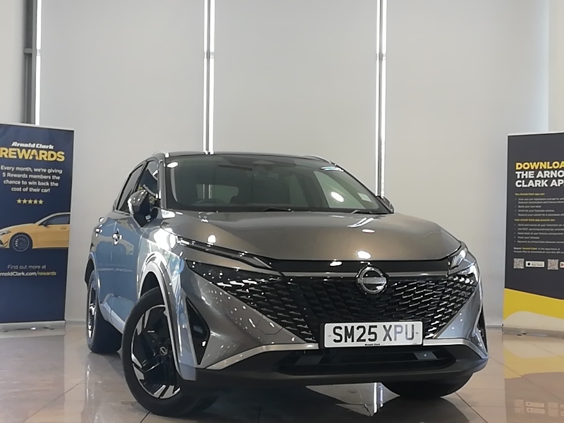 Nissan Qashqai 1.3 Dig-t Mh N-connecta Glass Roof Grey