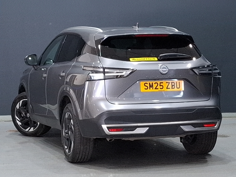 Nissan Qashqai 1.3 Dig-t Mh N-connecta Grey #2
