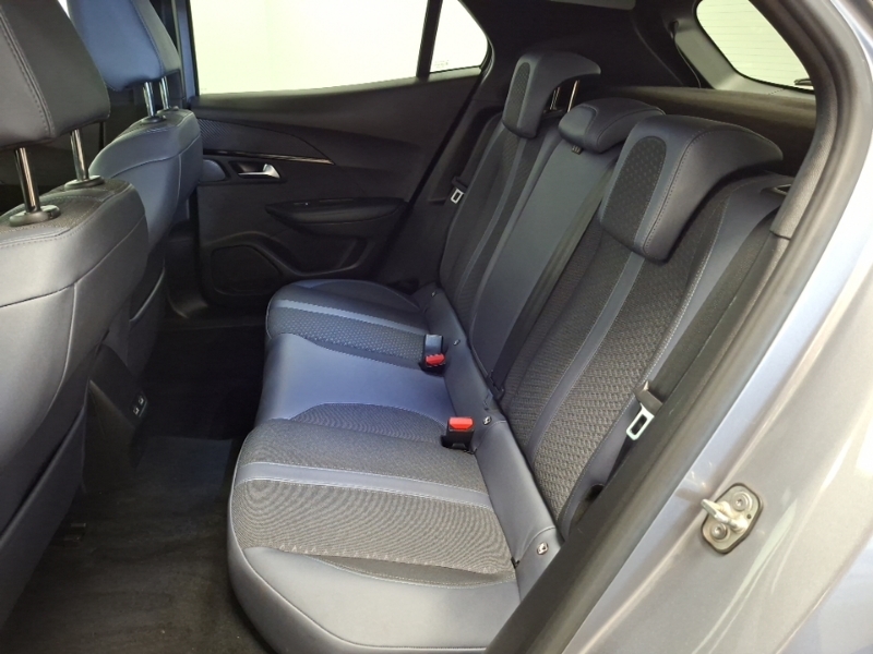 Peugeot 2008 1.2 Puretech Allure Premium Grey #6