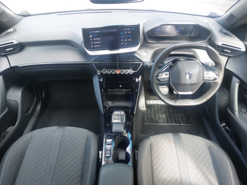Peugeot e-2008 100Kw Allure 50Kwh White #3
