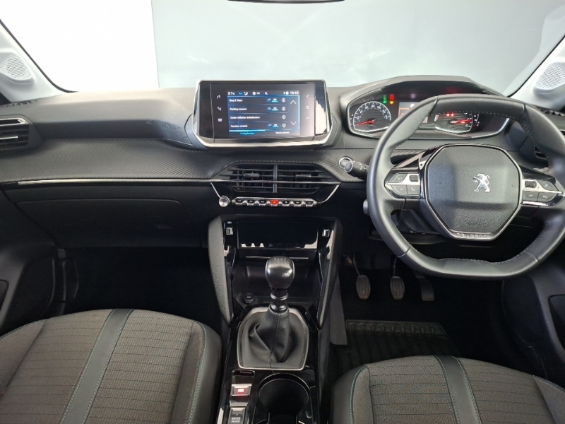 Peugeot 208 1.2 Puretech Allure Premium Hatchback E Red #3