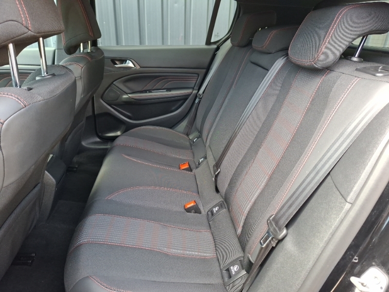Peugeot 308 1.2 Puretech 130 Gt Line Black #6