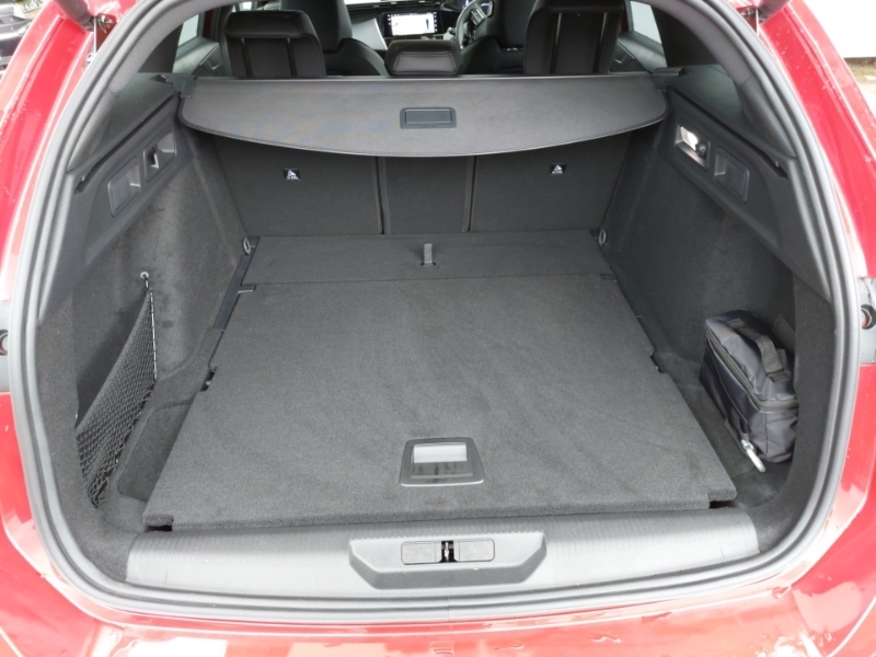 Peugeot 308 1.2 Hybrid 145 Allure E-dsc6 Black #18