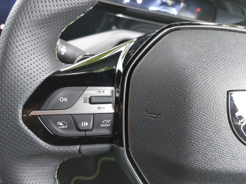 Peugeot 308 1.2 Hybrid 145 Allure E-dsc6 Black #12