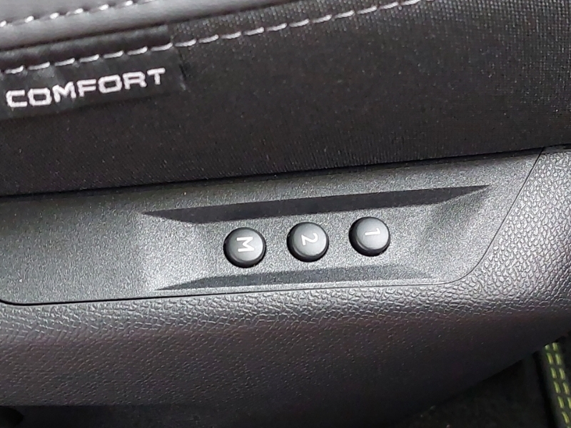 Peugeot 308 1.2 Hybrid 145 Allure E-dsc6 Black #17