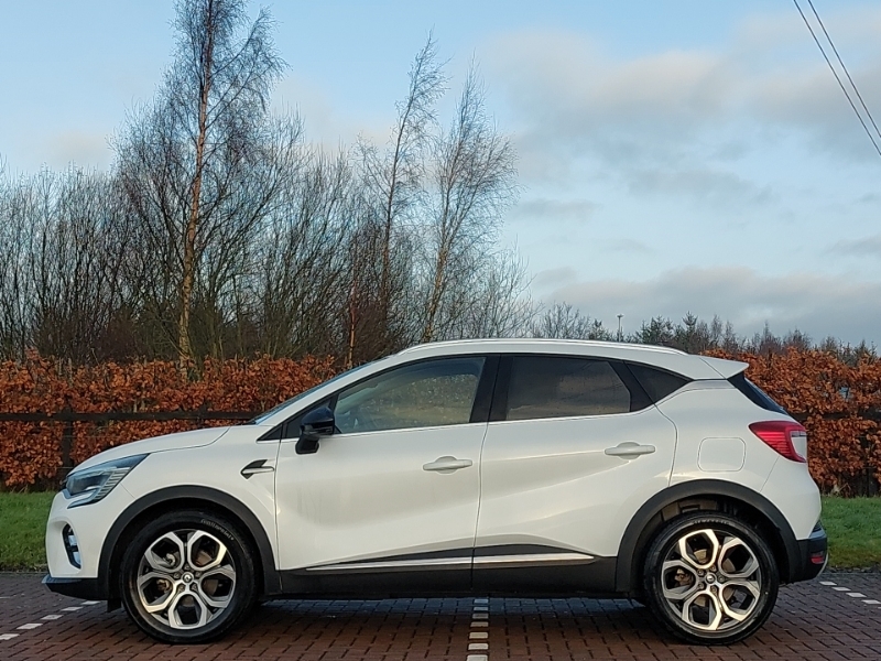 Renault Captur 1.6 E-tech Plug-in Hybrid 160 Techno White #4