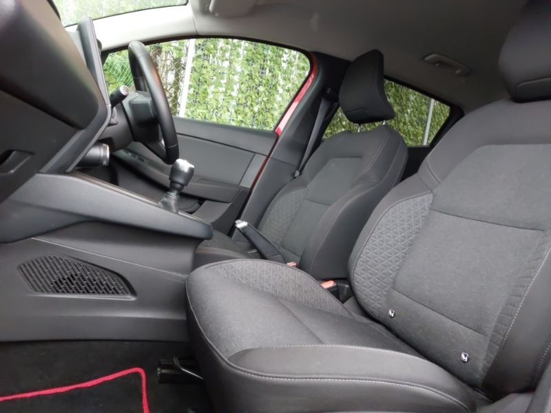 Renault Clio 1.0 Tce 100 Iconic Red #5