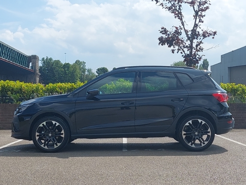 Seat Arona 1.0 Tsi 115 Fr Sport Dsg Black #4