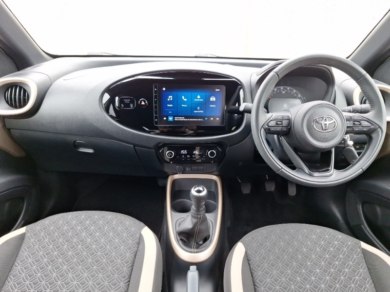 Toyota Aygo X 1.0 Vvt-i Edge Beige #3
