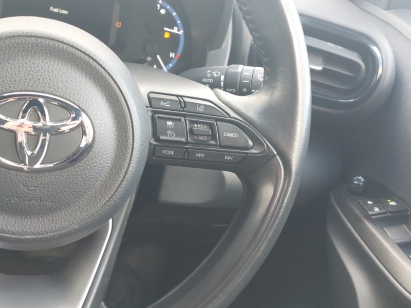 Toyota Yaris Cross Dynamic Gold #19