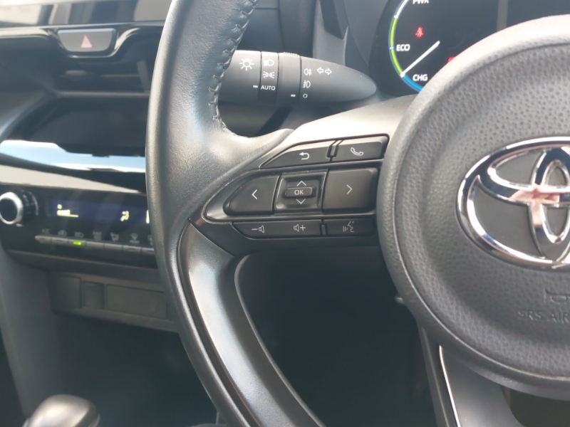 Toyota Yaris Cross Dynamic Gold #18