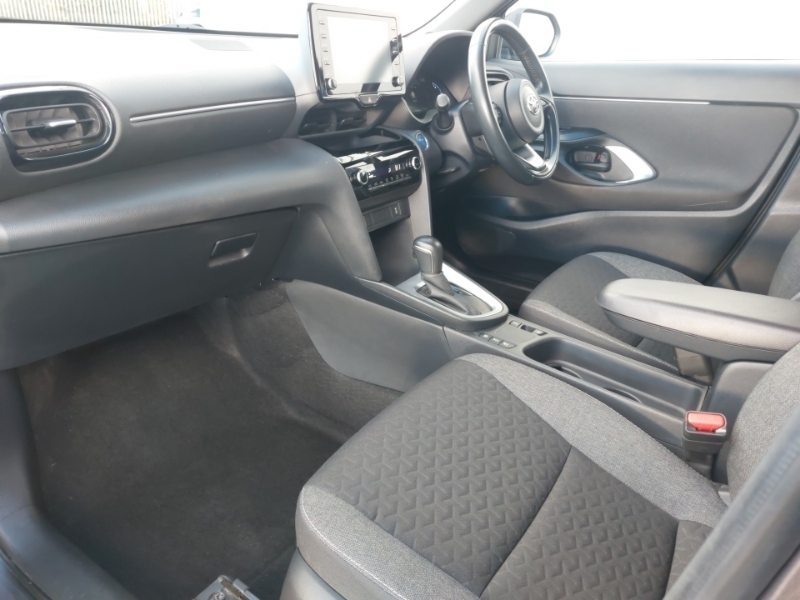 Toyota Yaris Cross Dynamic Gold #5