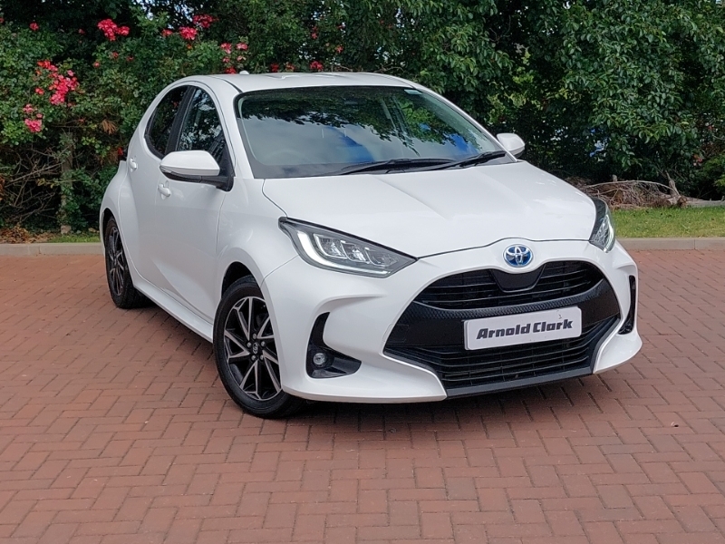 Toyota Yaris 1.5 Hybrid Design Cvt White