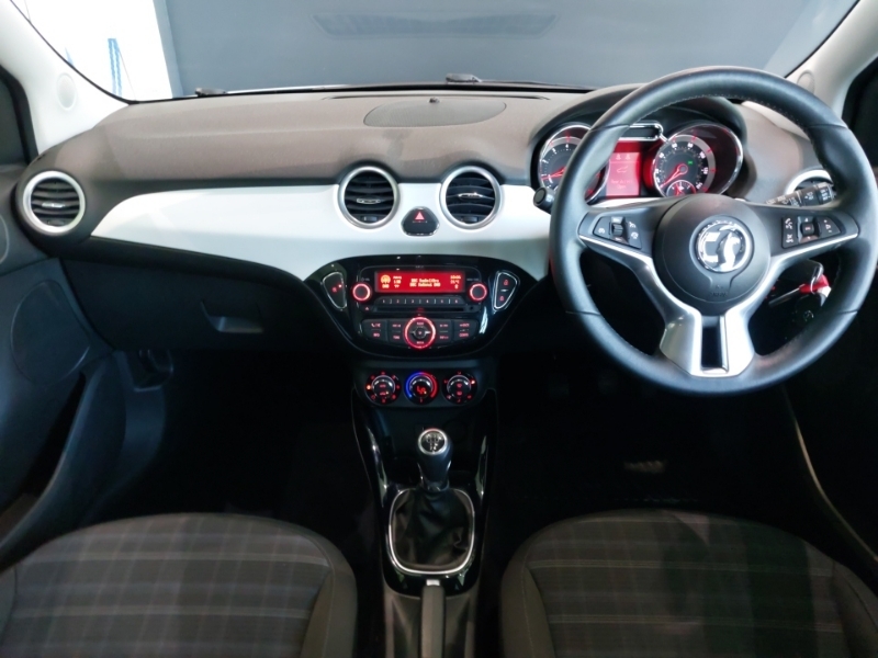 Vauxhall Adam 1.4I Glam White #3