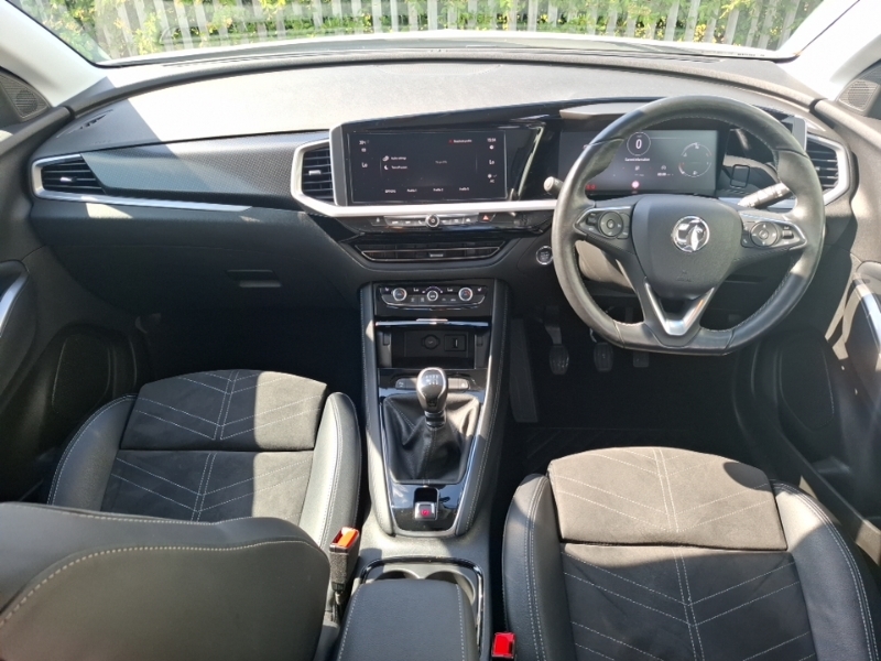 Vauxhall Grandland 1.2 Turbo Ultimate White #3