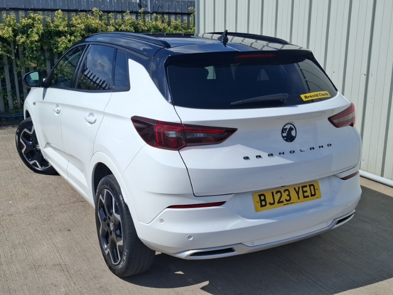 Vauxhall Grandland 1.2 Turbo Ultimate White #2