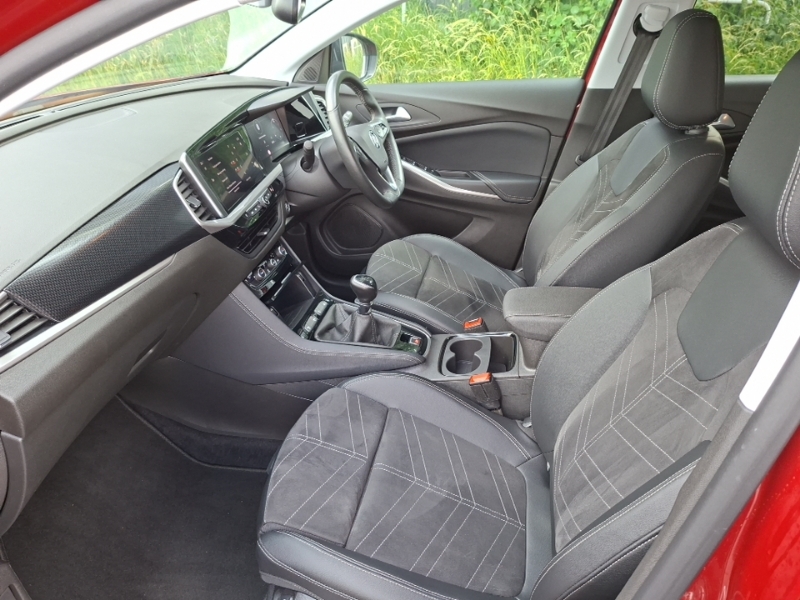 Vauxhall Grandland 1.2 Turbo Ultimate NV23GYH Red #5